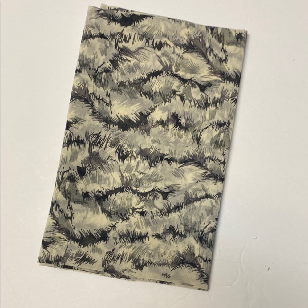 Elegant Black and Gray Scarf